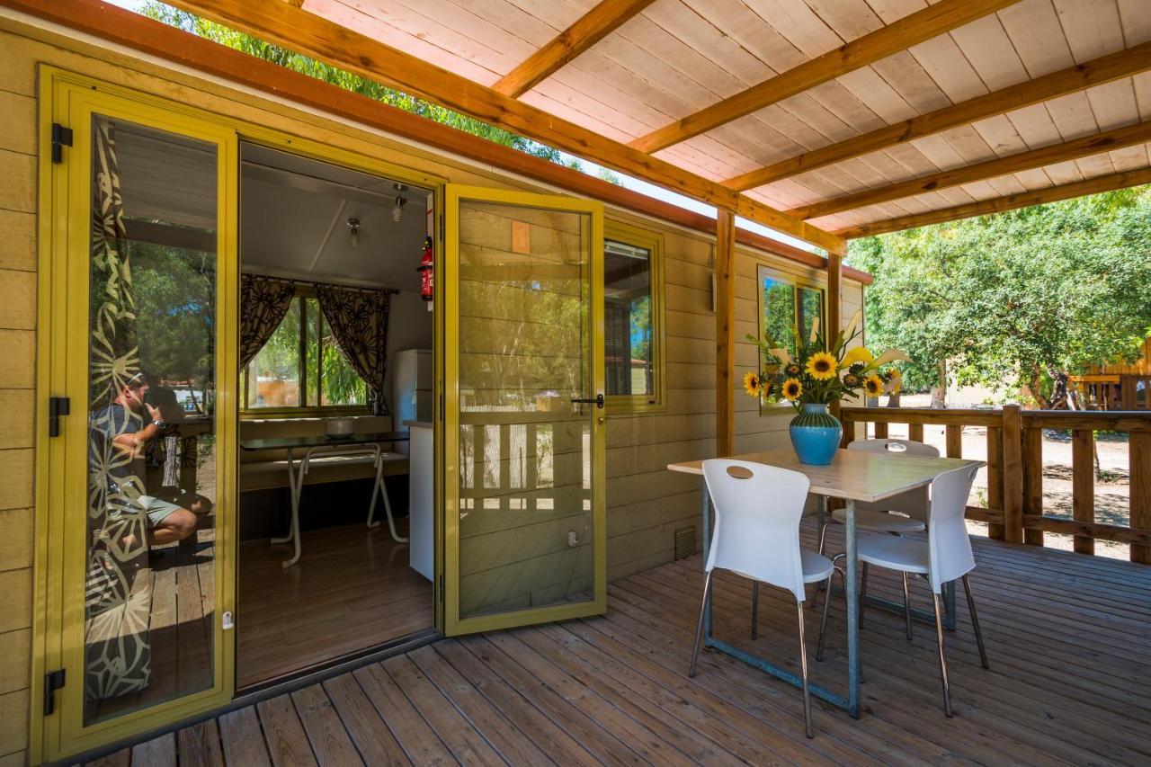Tiliguerta Glamping&Camping Village Коста Рей Екстериор снимка